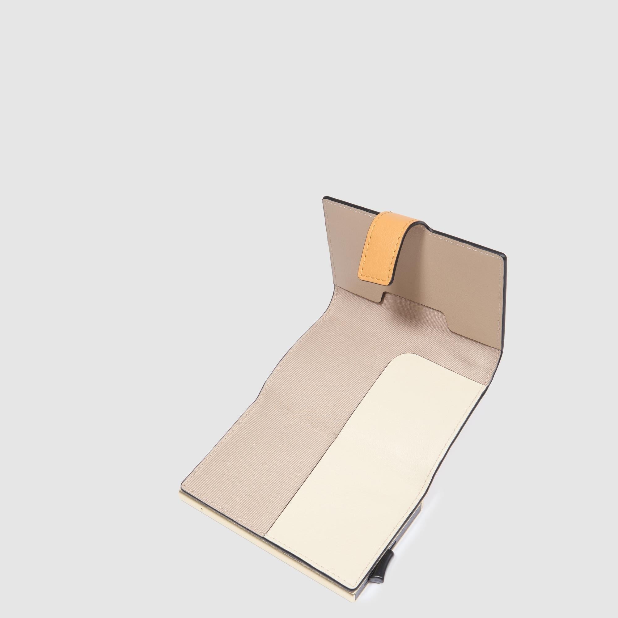 68df9cf185690.png